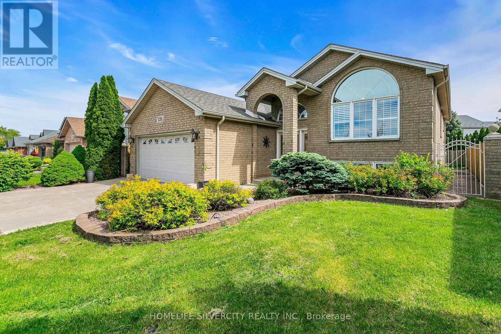 139 Amycroft Drive, Lakeshore, Ontario  N9K 1E6 - Photo 4 - X12190120