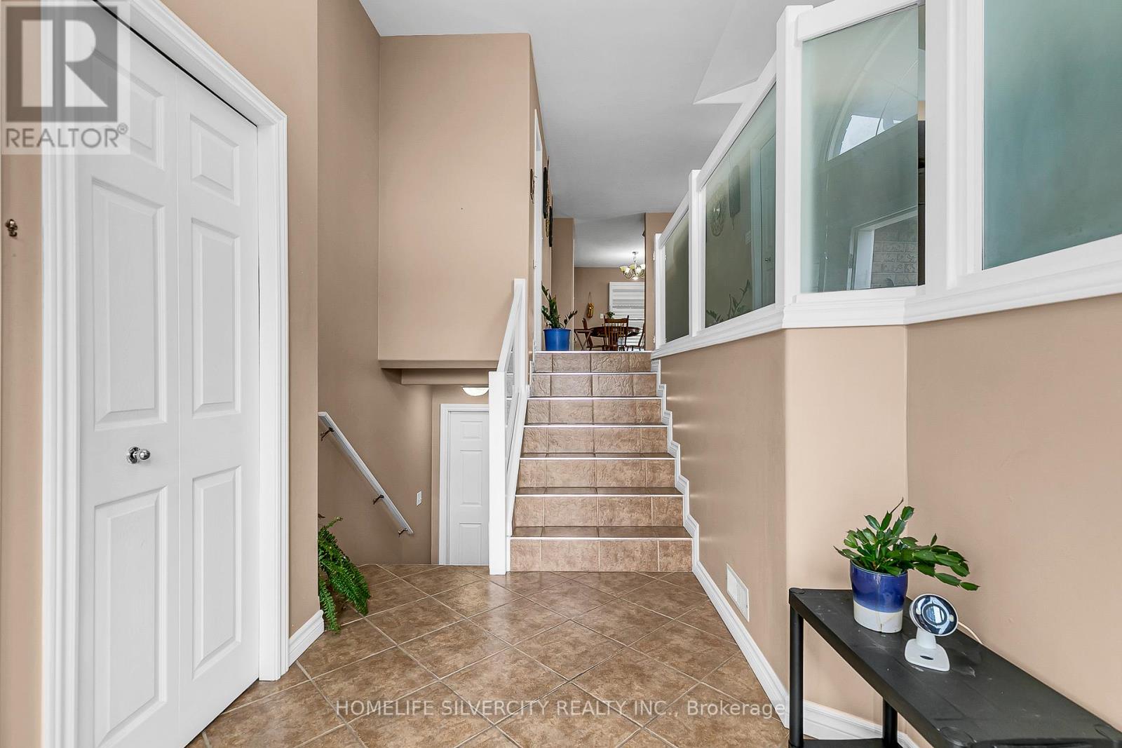 139 Amycroft Drive, Lakeshore, Ontario  N9K 1E6 - Photo 5 - X12190120