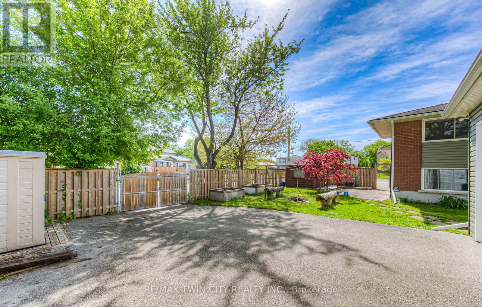 100 Jansen Avenue, Kitchener, Ontario  N2A 2L6 - Photo 32 - X12190152