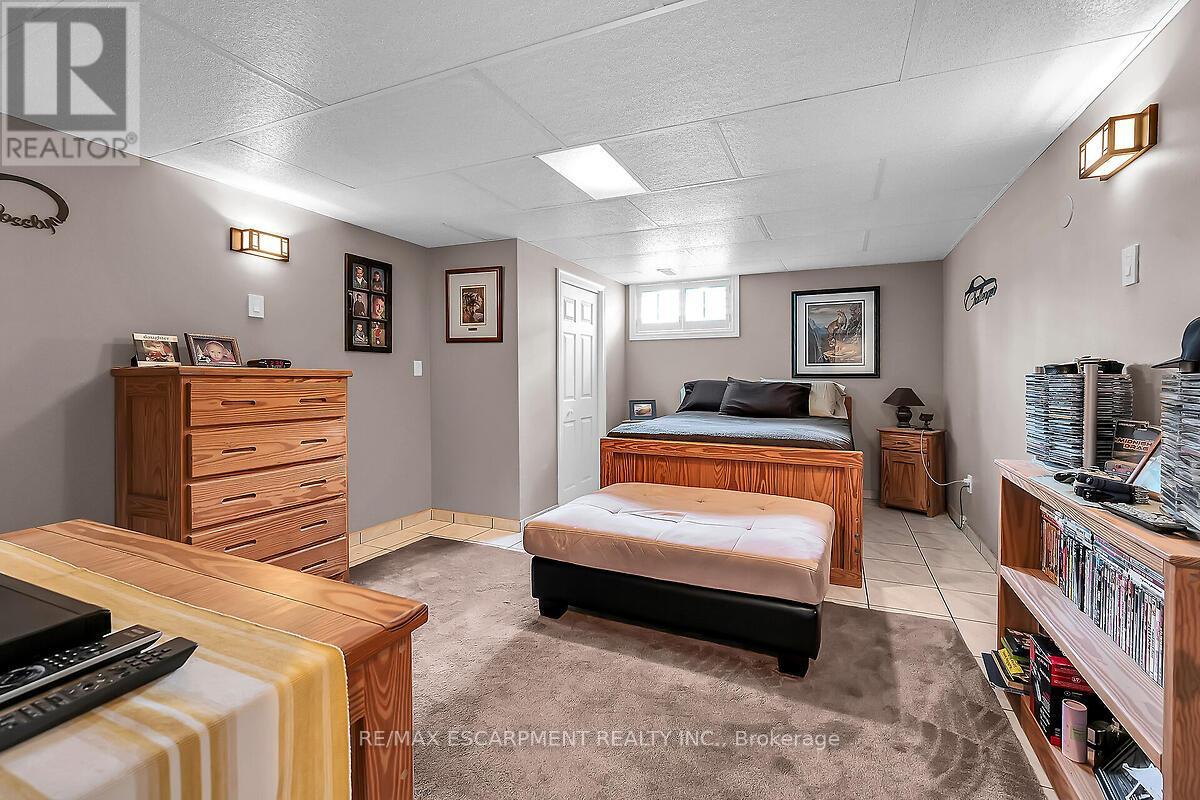 102 Kennedy Avenue, Hamilton (Kennedy), Ontario  L9B 1C7 - Photo 29 - X12190178