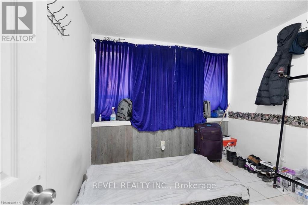 770 Barton Street E, Hamilton (Gibson), Ontario  L8L 3B1 - Photo 5 - X12190240