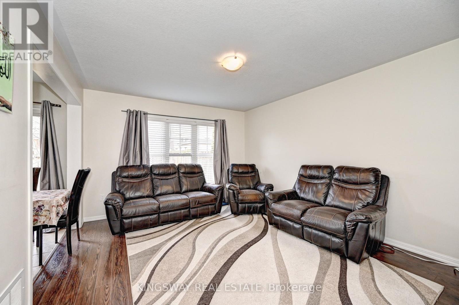 4 Dalton Drive, Cambridge, Ontario  N3C 0B7 - Photo 11 - X12190255