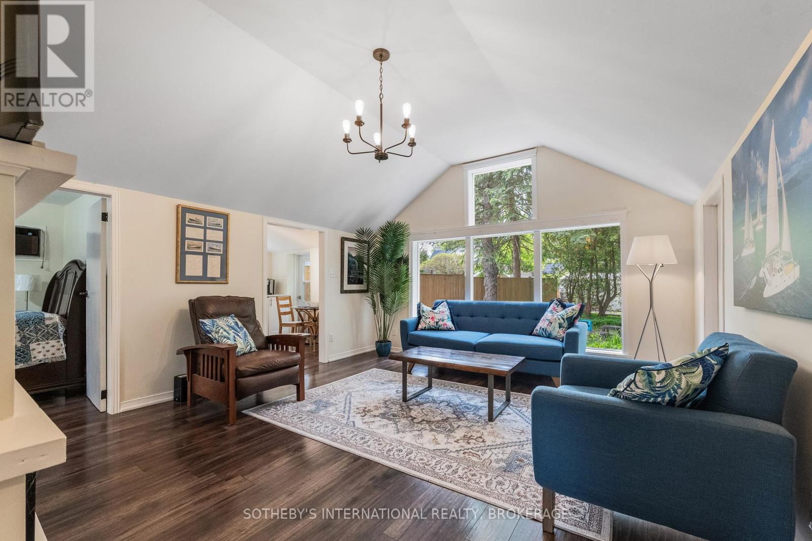 6 Circle Street, Niagara-On-The-Lake, Ontario  L0S 1J0 - Photo 10 - X12190278