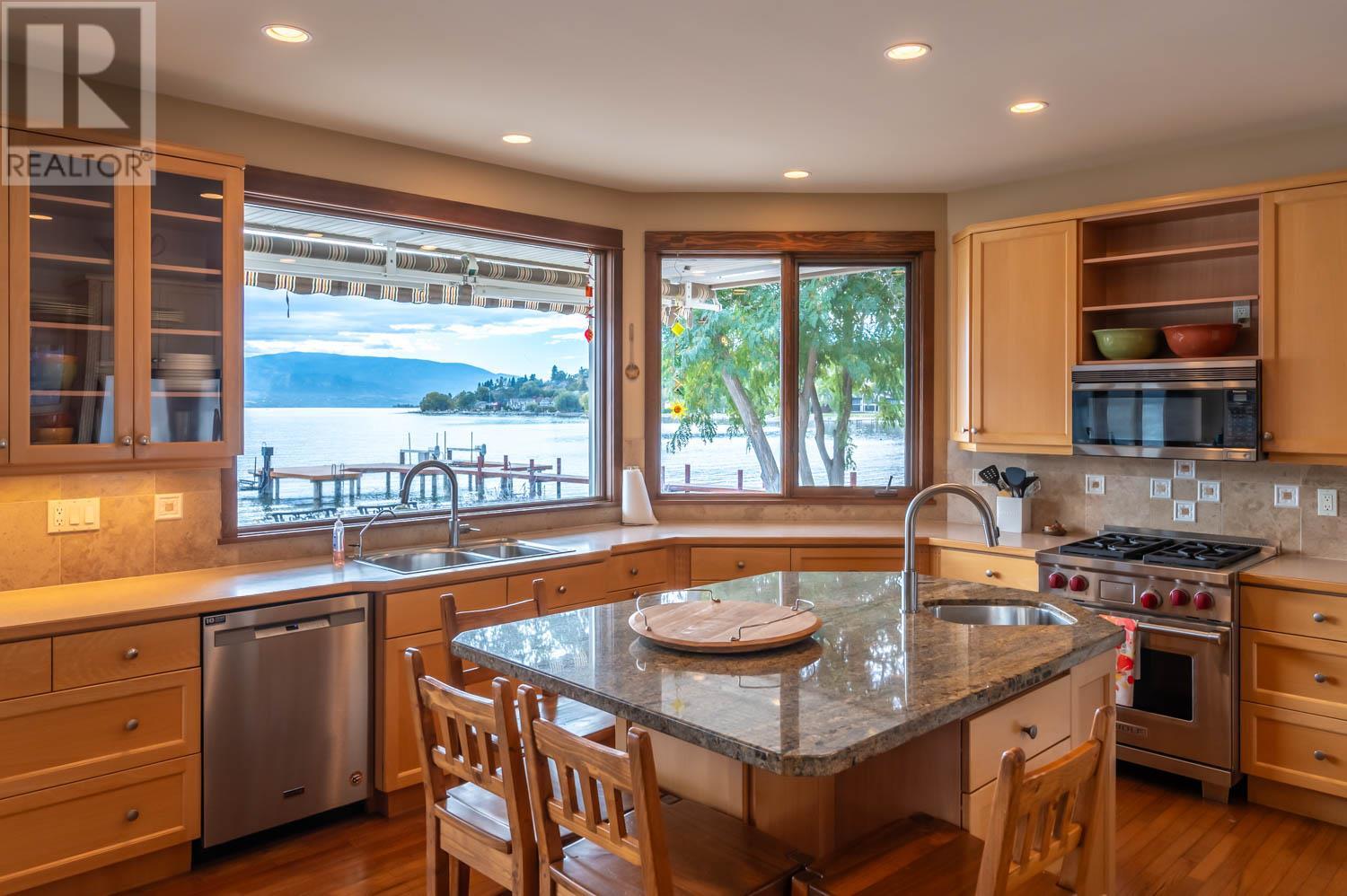 17019 Lakeshore Drive N, Summerland, BC V0H1Z6