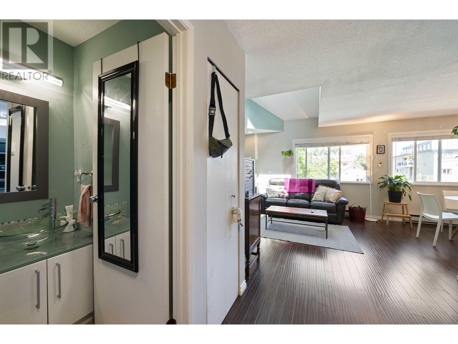 103 22367 St Anne Avenue, Maple Ridge, British Columbia  V2X 2E7 - Photo 14 - R3009932