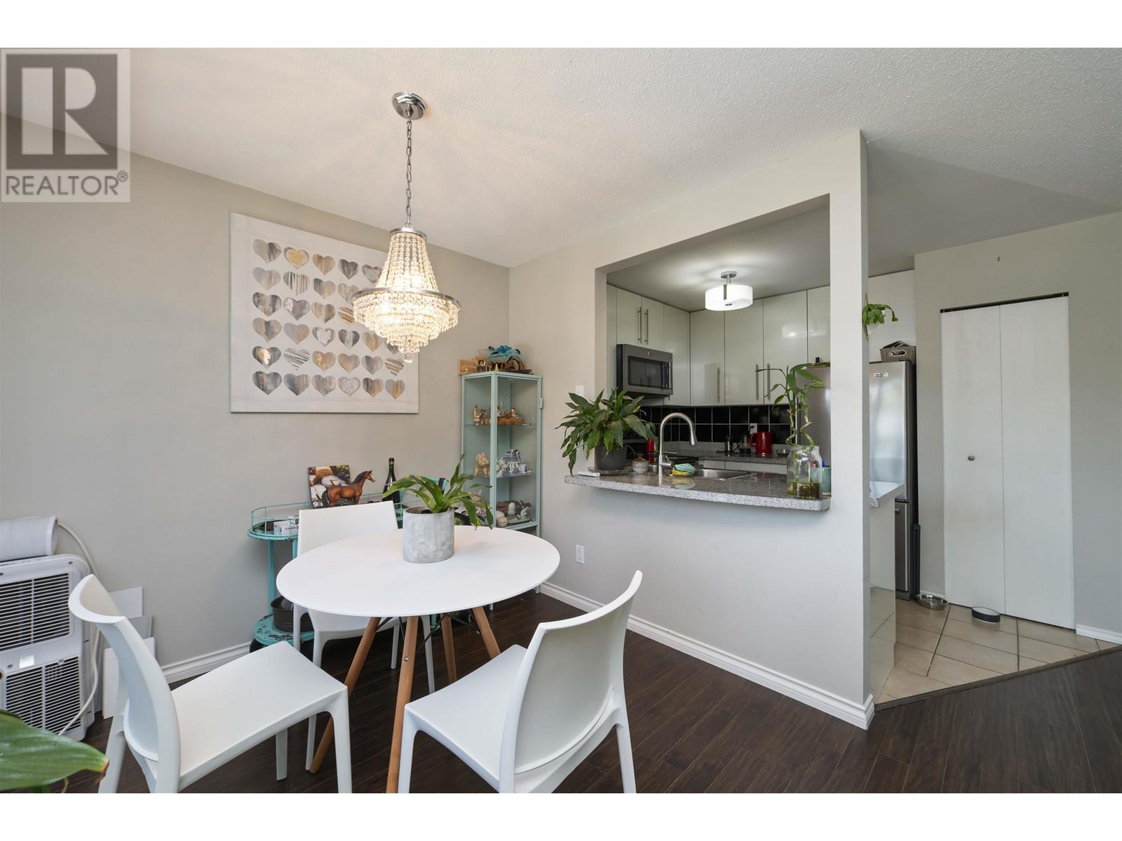 103 22367 St Anne Avenue, Maple Ridge, British Columbia  V2X 2E7 - Photo 6 - R3009932