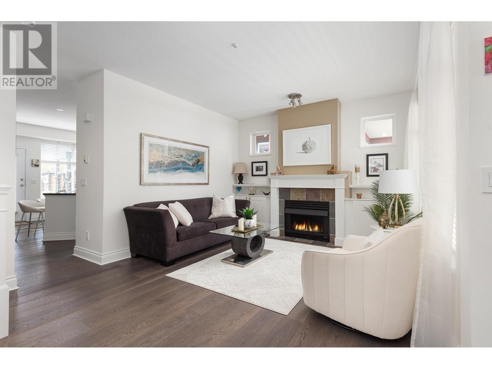 Property at 795 PREMIER STREET image 2