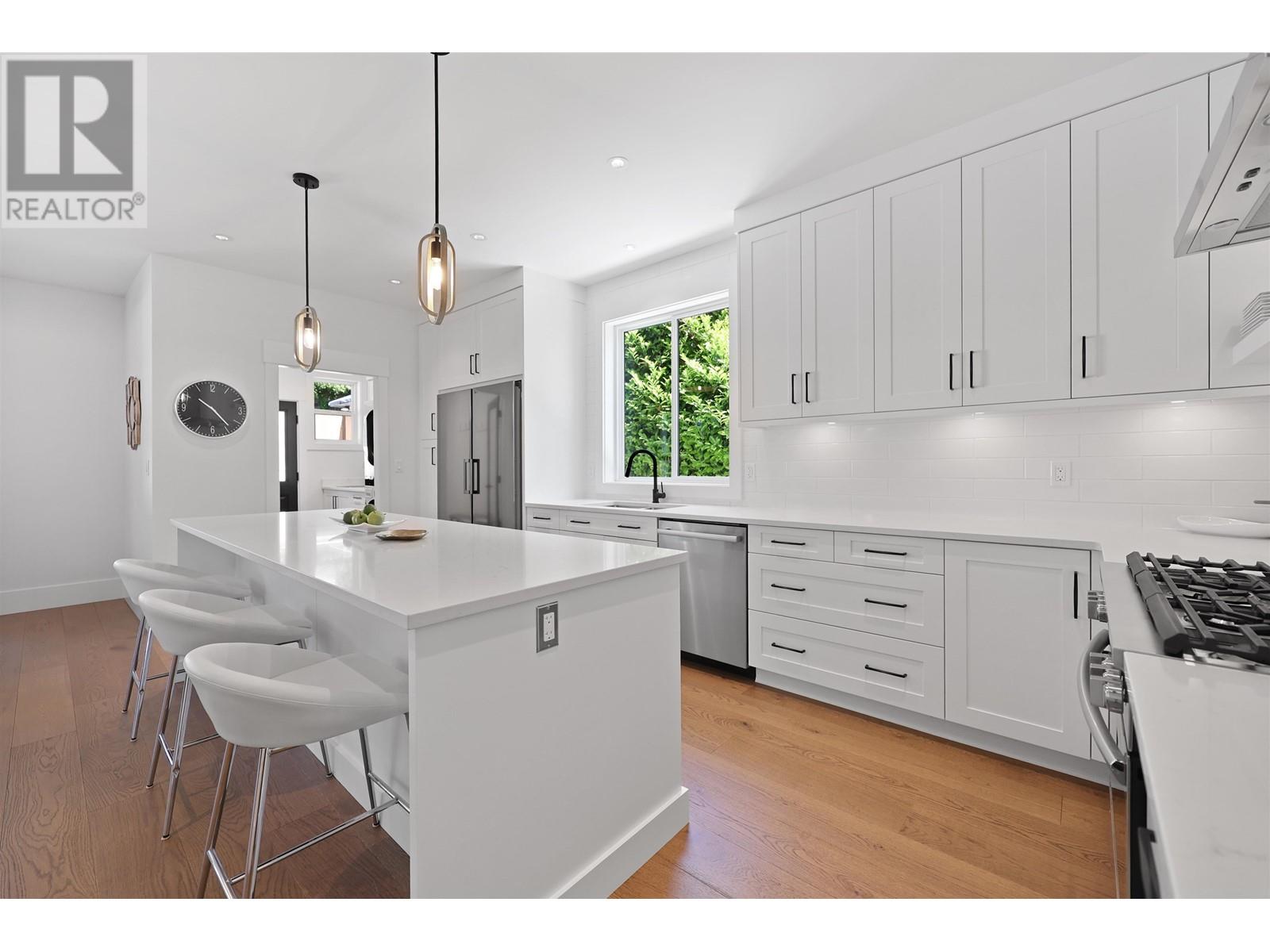 Property at 338 W 24TH STREET image 3