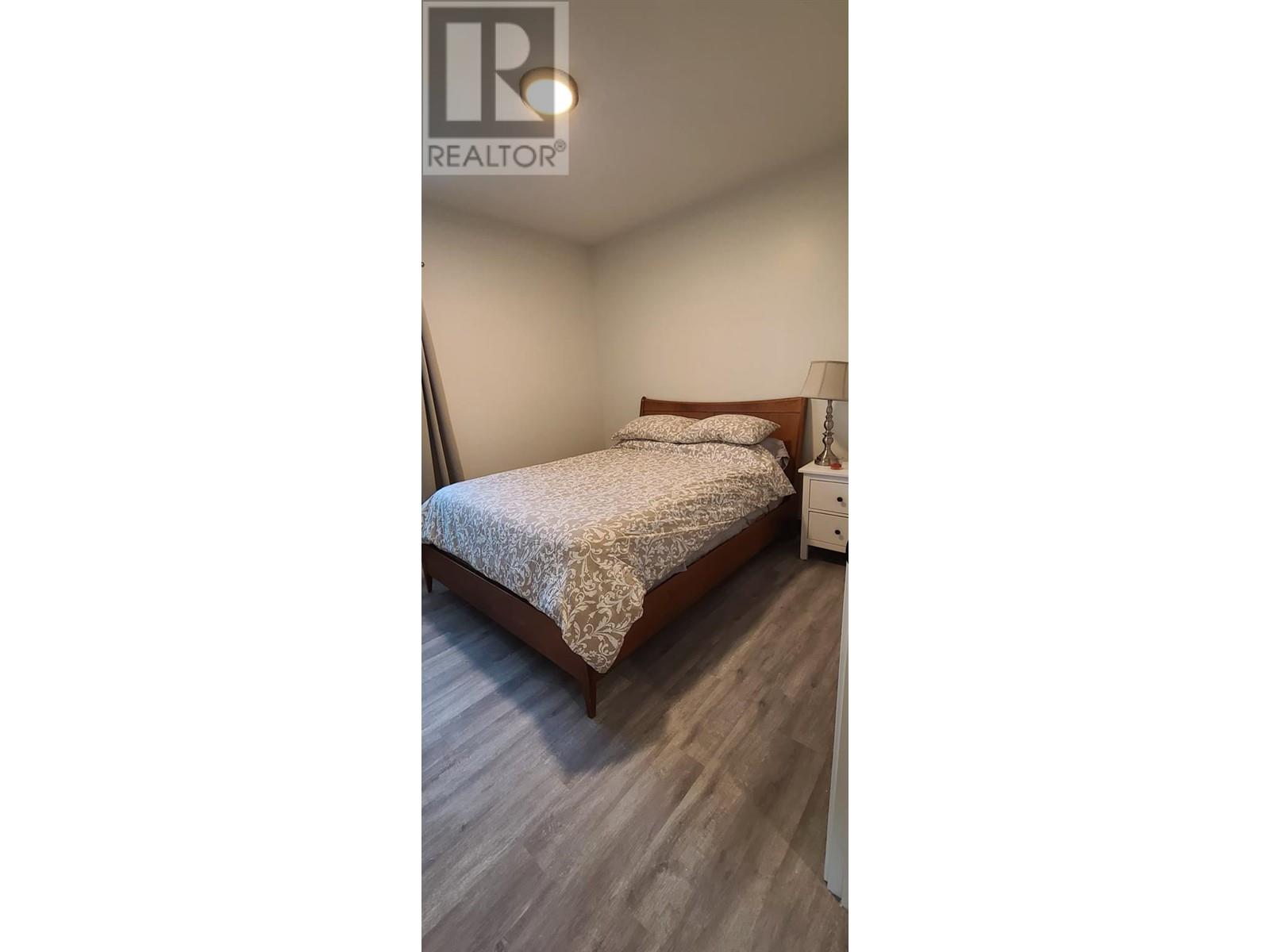 6074 Jackson Crescent, Peachland, British Columbia  V0H 1X4 - Photo 3 - 10350402