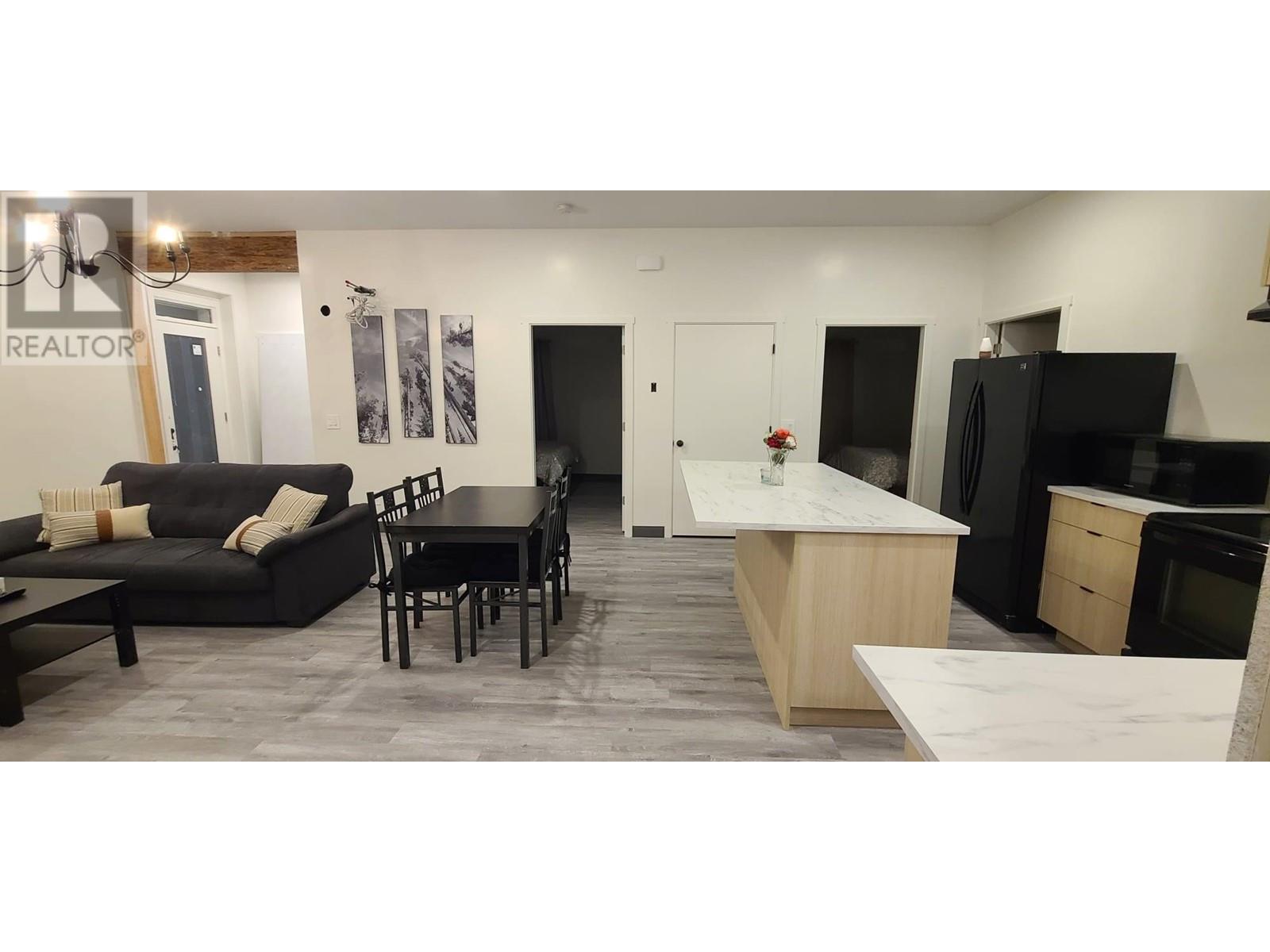 6074 Jackson Crescent, Peachland, British Columbia  V0H 1X4 - Photo 4 - 10350402