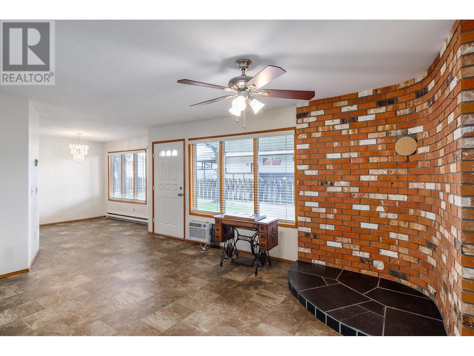 363 Gerstmar Road Unit# 5, Kelowna, British Columbia  V1X 4A6 - Photo 3 - 10349707