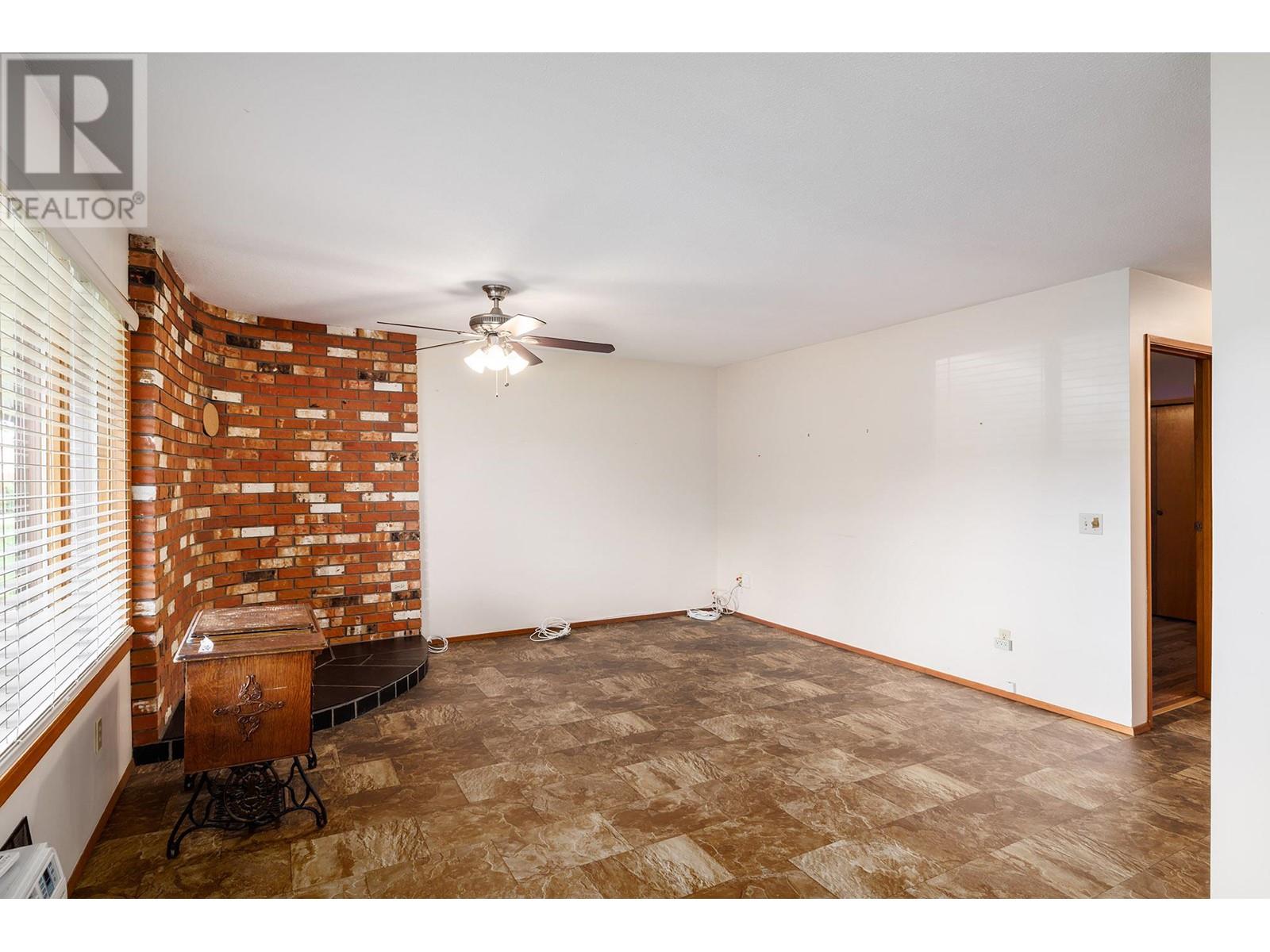 363 Gerstmar Road Unit# 5, Kelowna, British Columbia  V1X 4A6 - Photo 5 - 10349707
