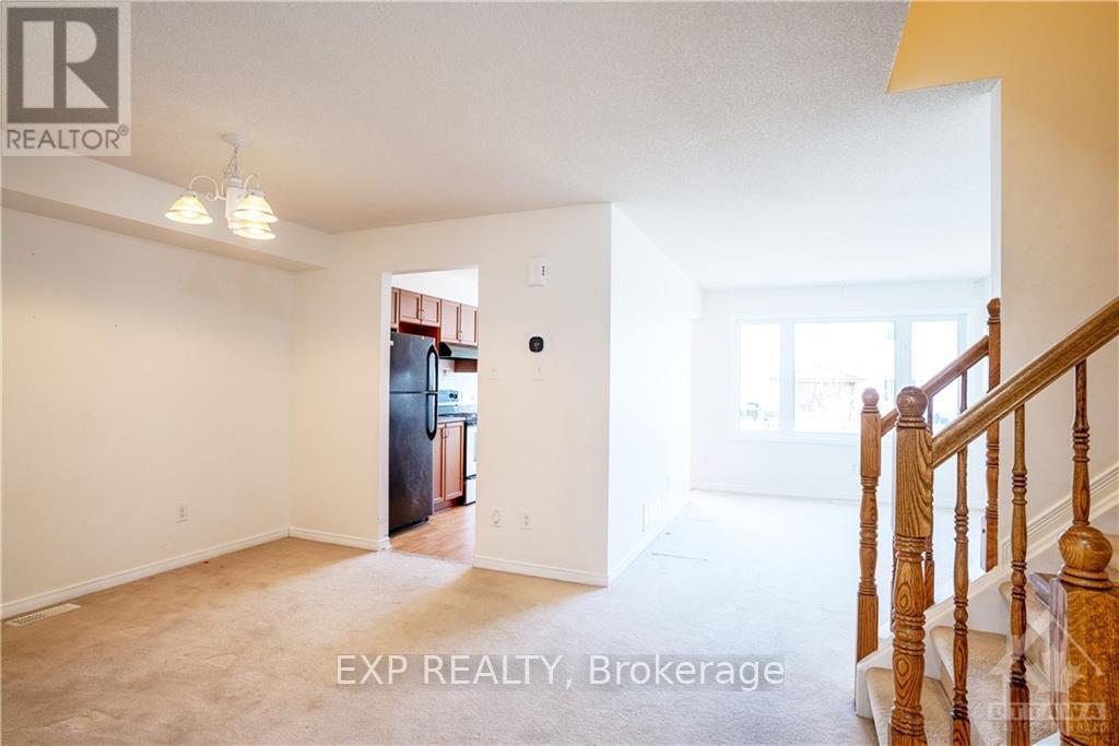 970 Klondike Road S, Ottawa, Ontario  K2K 0C5 - Photo 2 - X12190297