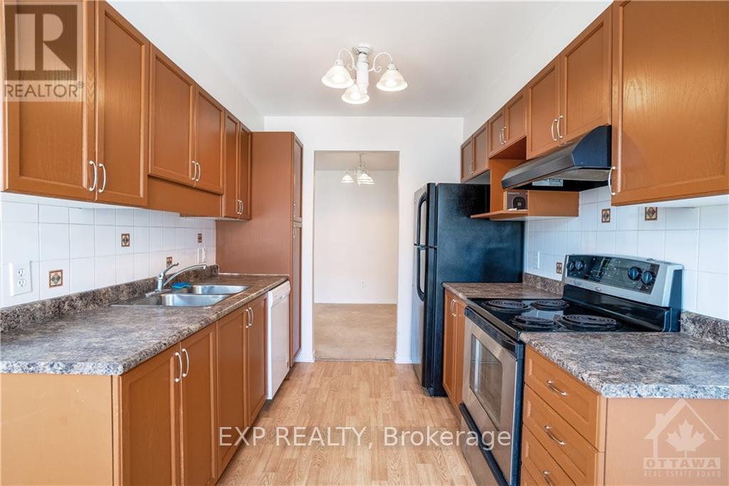 970 Klondike Road S, Ottawa, Ontario  K2K 0C5 - Photo 4 - X12190297
