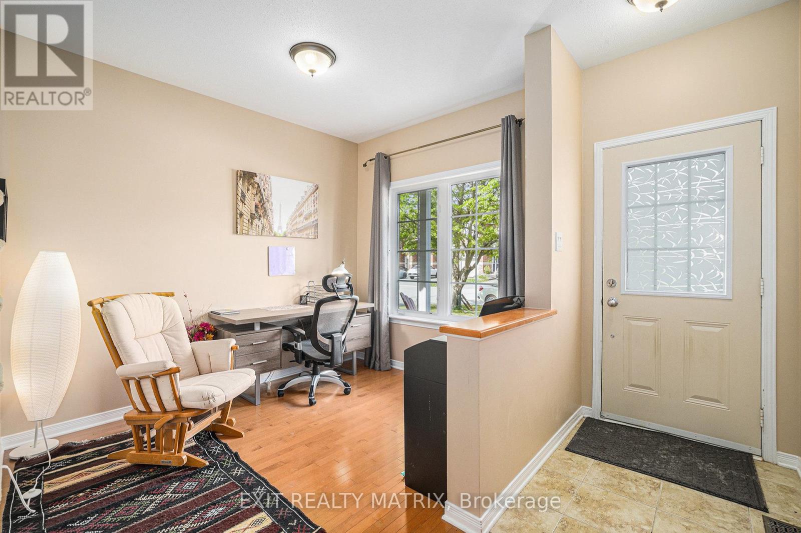 508 Fordell Avenue, Ottawa, Ontario  K2W 0B3 - Photo 2 - X12190308