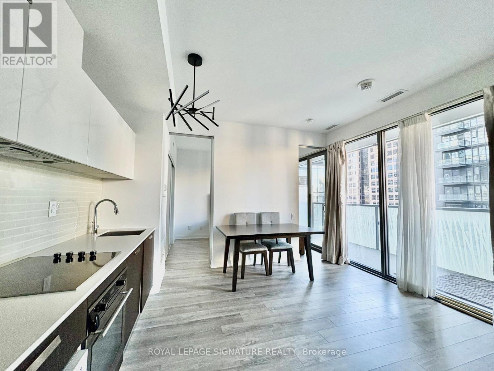 901 - 50 Charles Street E, Toronto, Ontario  M4Y 0C3 - Photo 2 - C12190274
