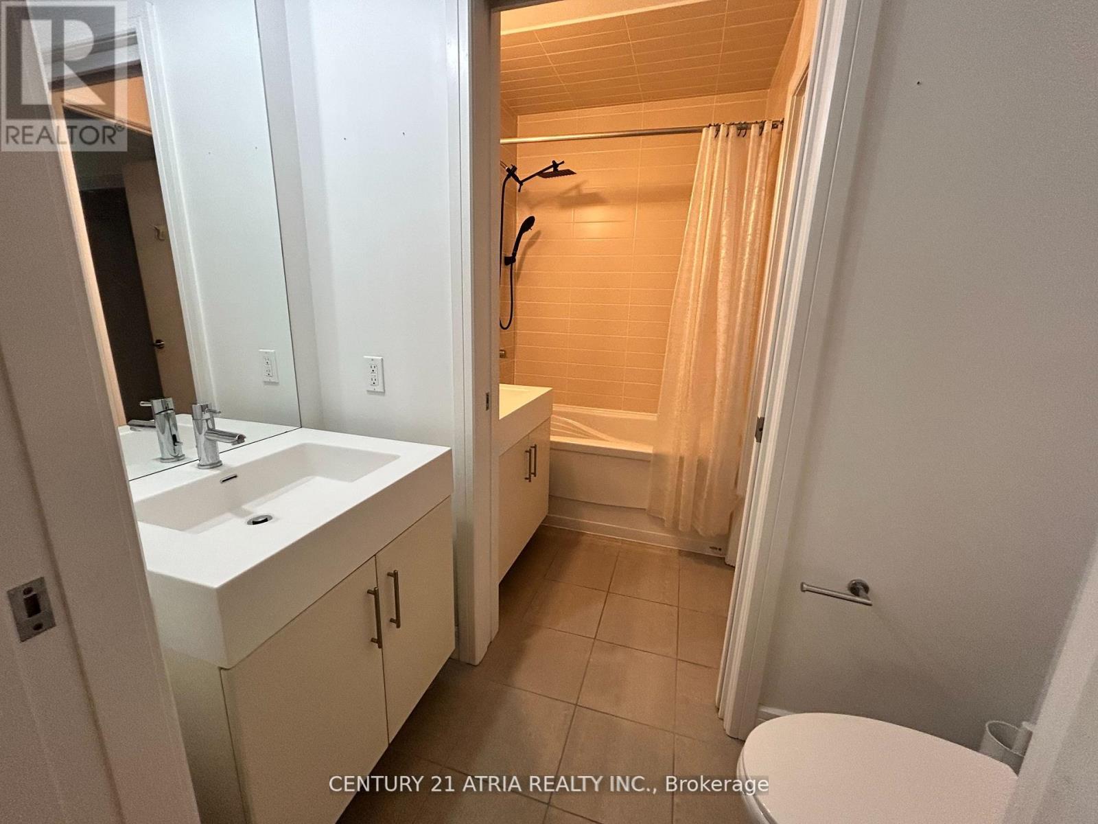 S306 - 112 George Street, Toronto, Ontario  M5A 2N4 - Photo 2 - C12190312