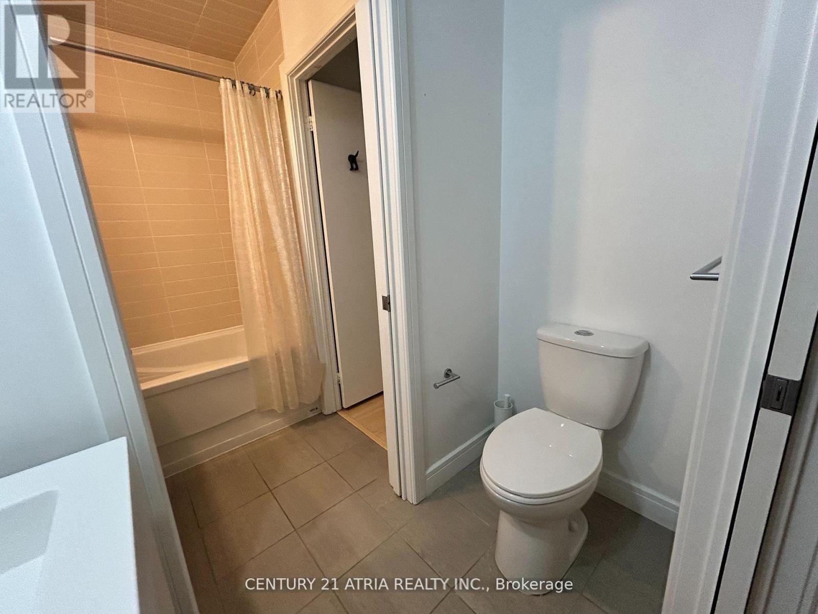 S306 - 112 George Street, Toronto, Ontario  M5A 2N4 - Photo 3 - C12190312