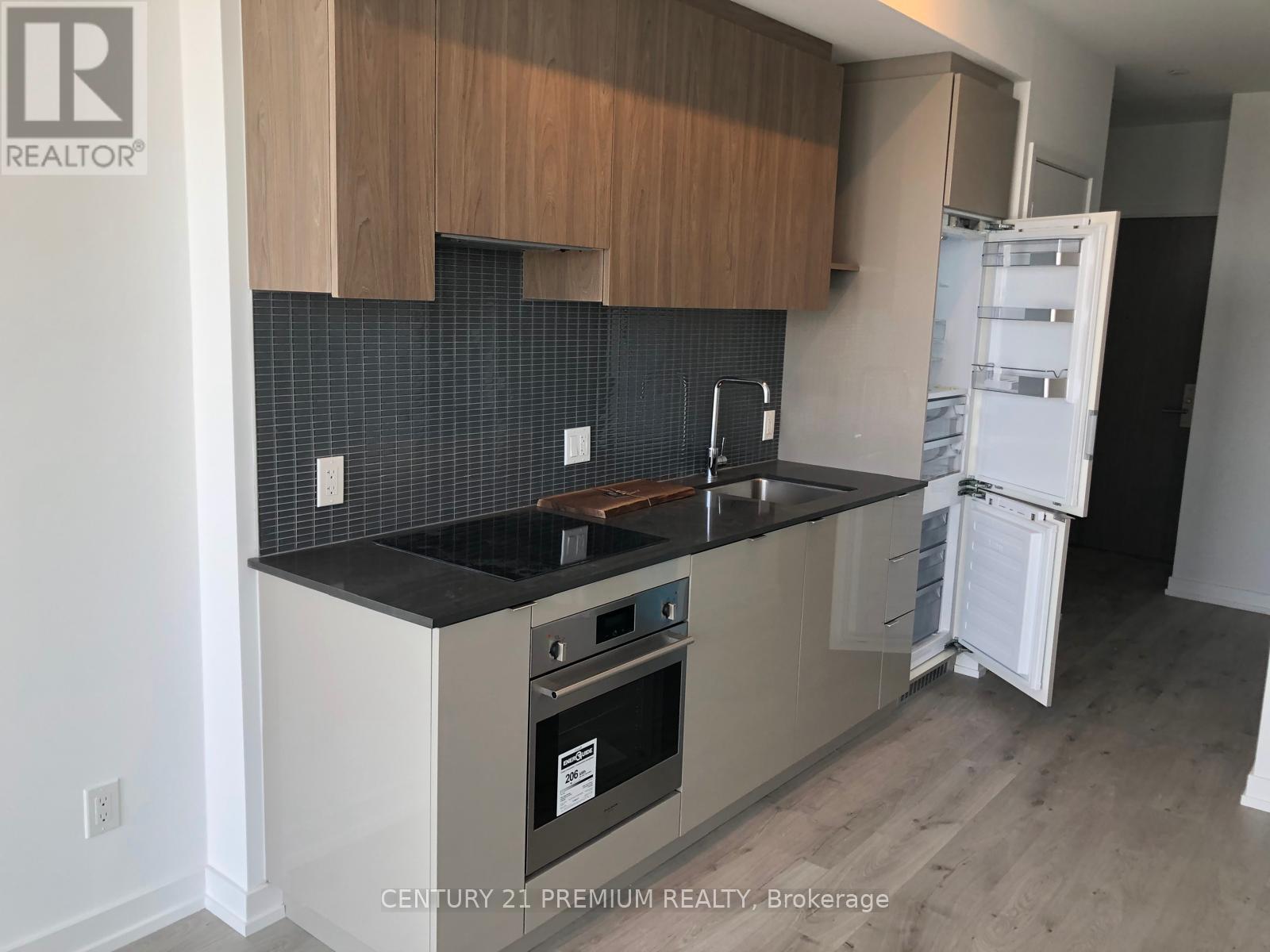 4312 - 161 Roehampton Avenue, Toronto, Ontario  M4P 0C8 - Photo 3 - C12190323