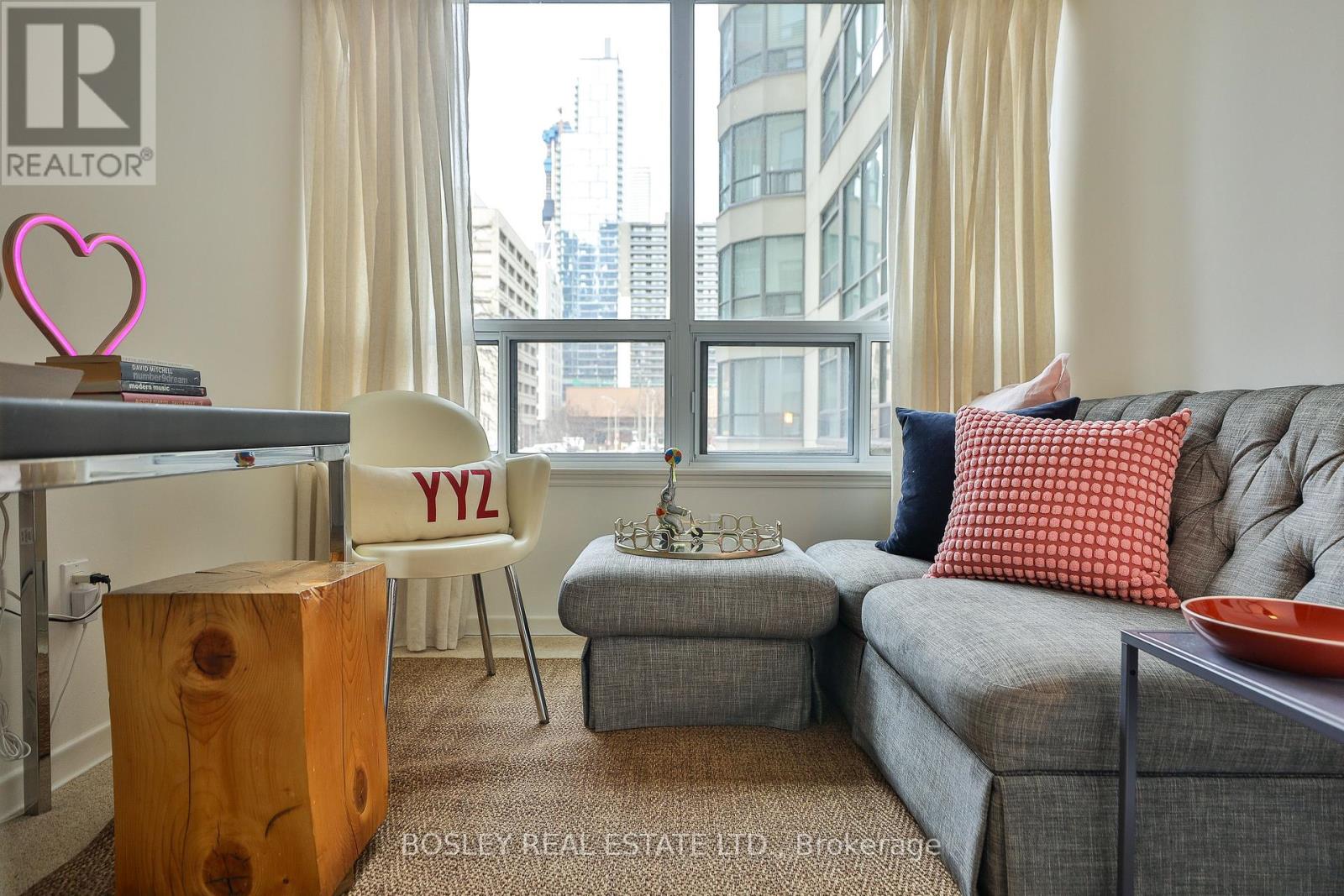 208 - 25 Maitland Street, Toronto, Ontario  M4Y 2W1 - Photo 13 - C12190324
