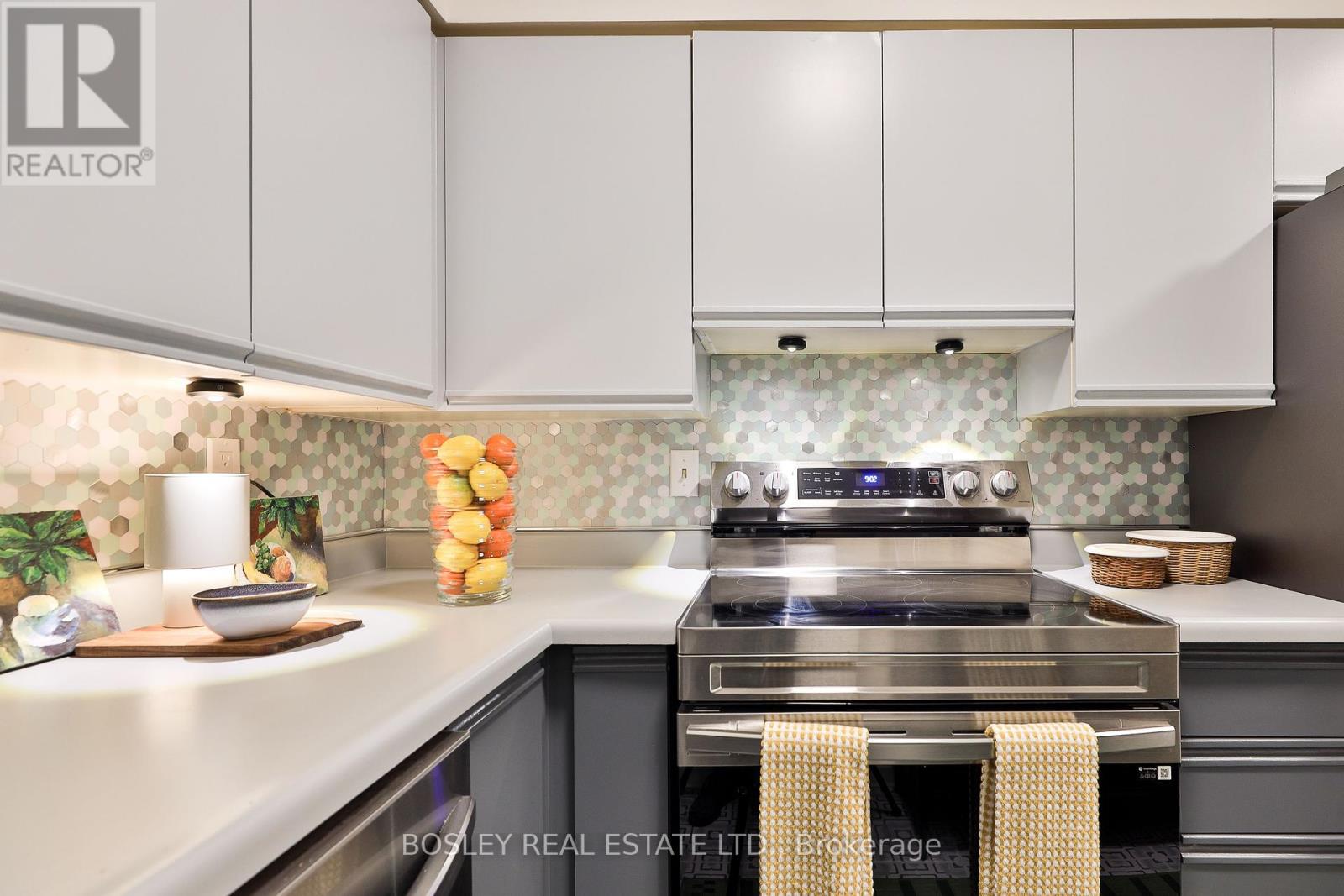 208 - 25 Maitland Street, Toronto, Ontario  M4Y 2W1 - Photo 18 - C12190324