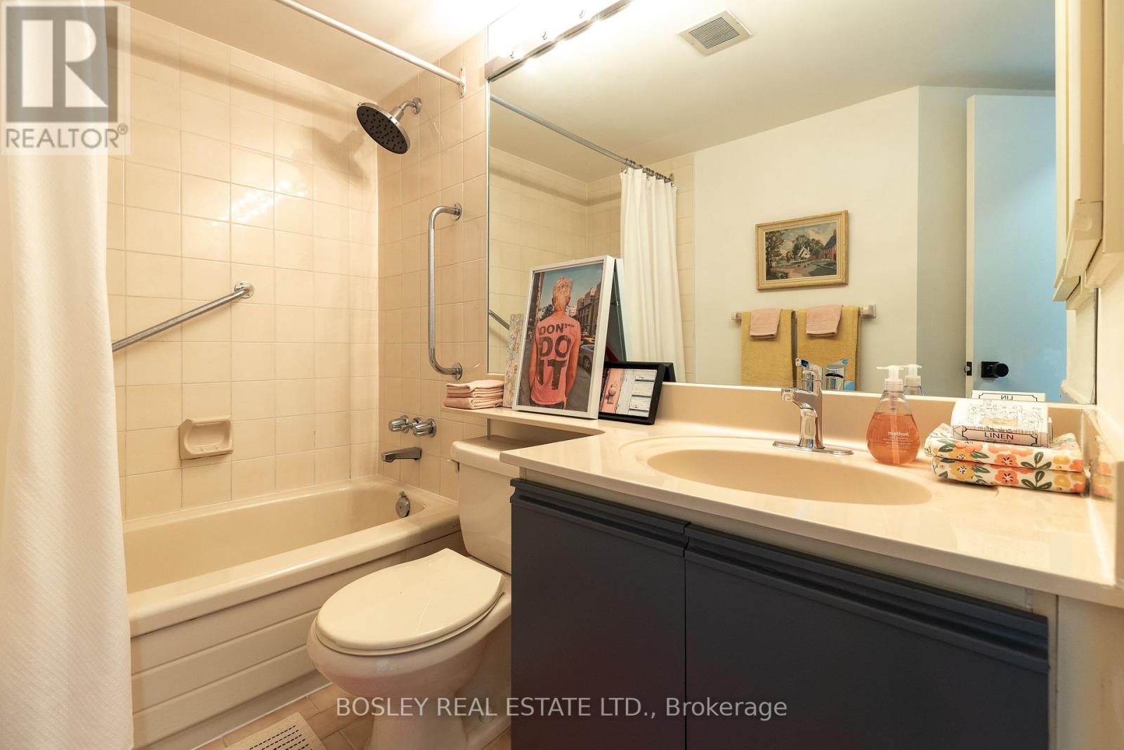 208 - 25 Maitland Street, Toronto, Ontario  M4Y 2W1 - Photo 26 - C12190324