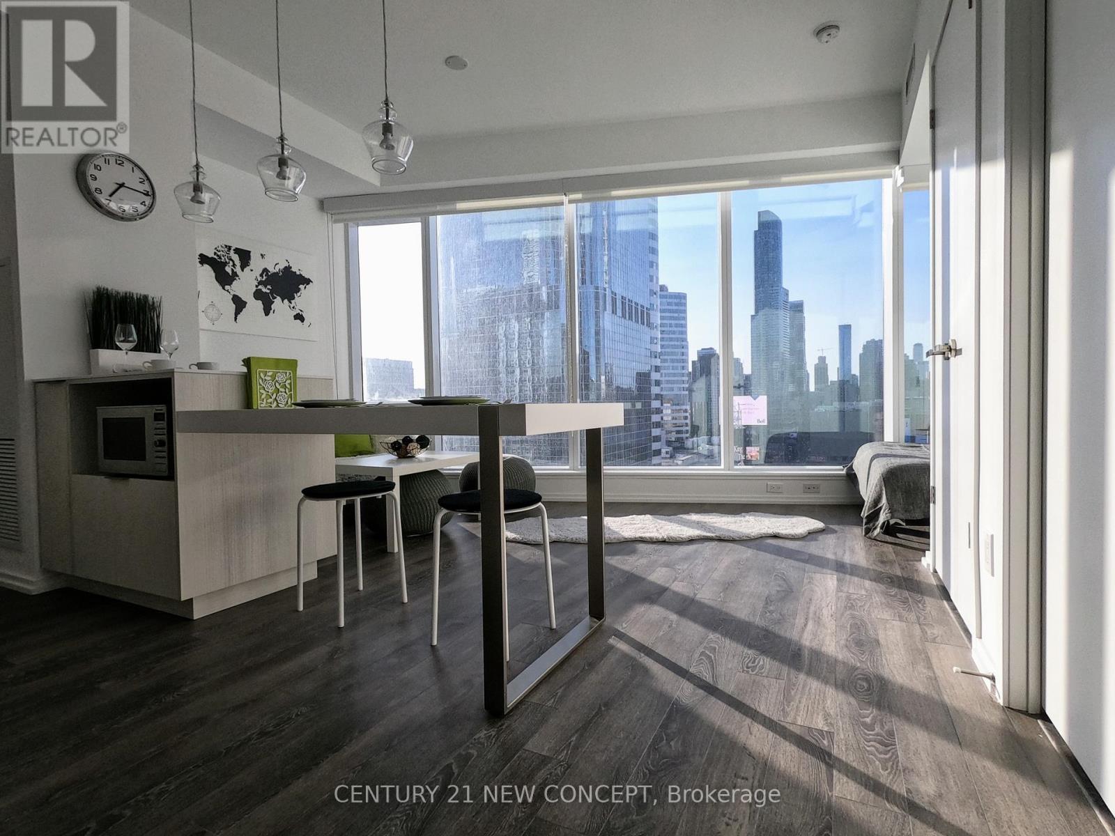 1613 - 197 YONGE STREET, Toronto, Ontario
