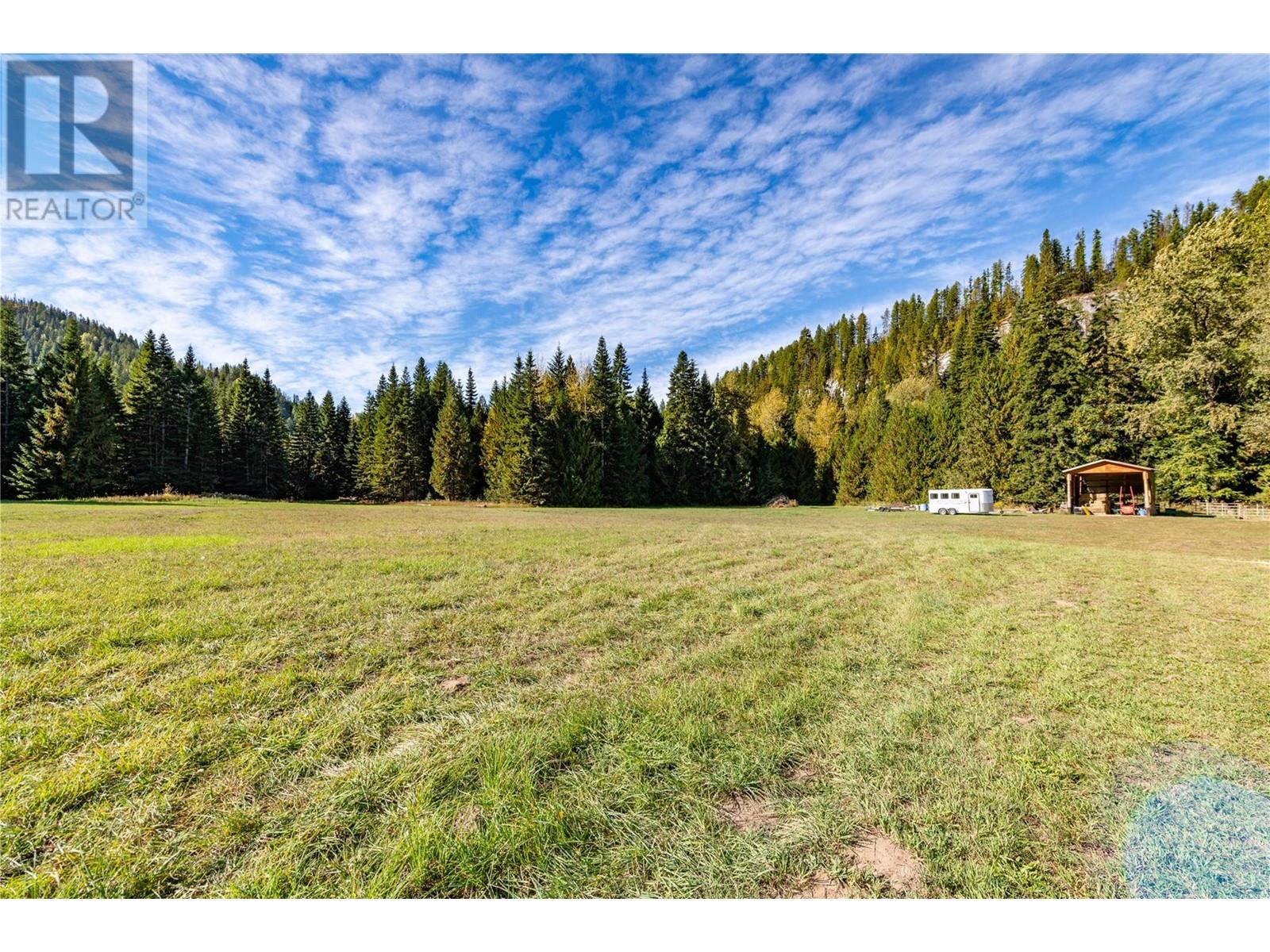 9848 6 Highway, Salmo, BC V0G1Z0