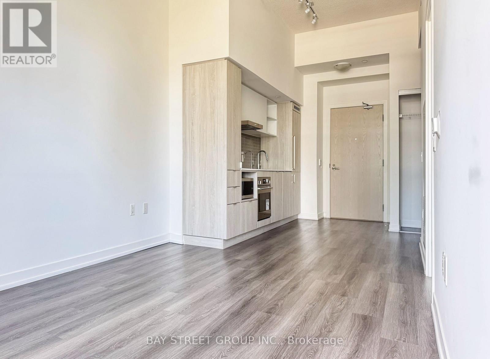 1212 - 138 Downes Street, Toronto, Ontario  M5E 0E4 - Photo 3 - C12130655