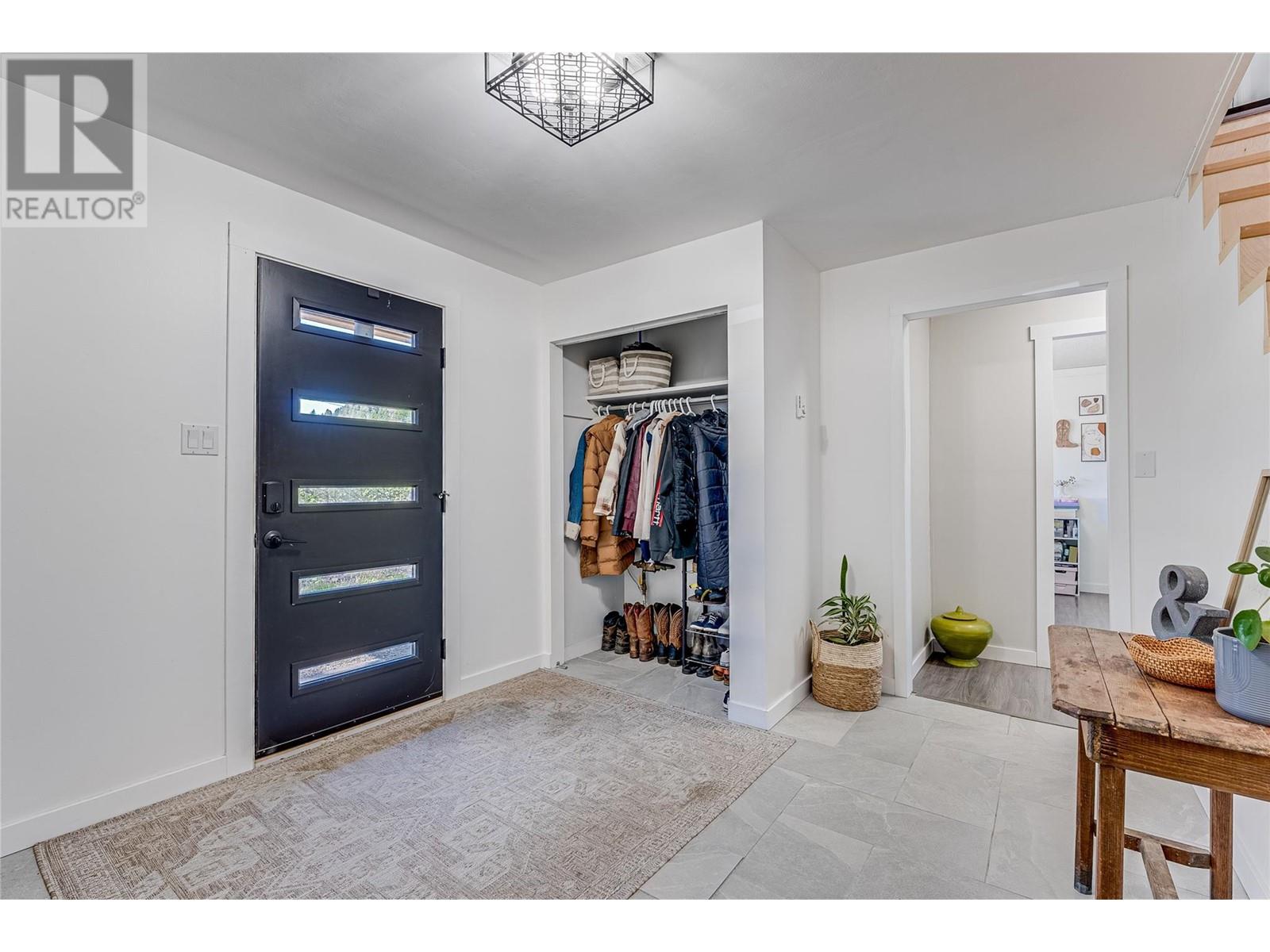 Property at 1758 Grandview Avenue image 5