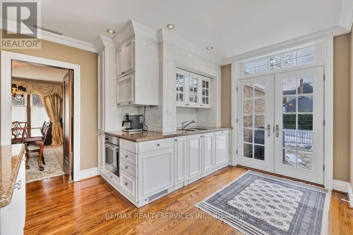 80 Jackson Avenue, Toronto, Ontario  M8X 2J8 - Photo 23 - W12169940
