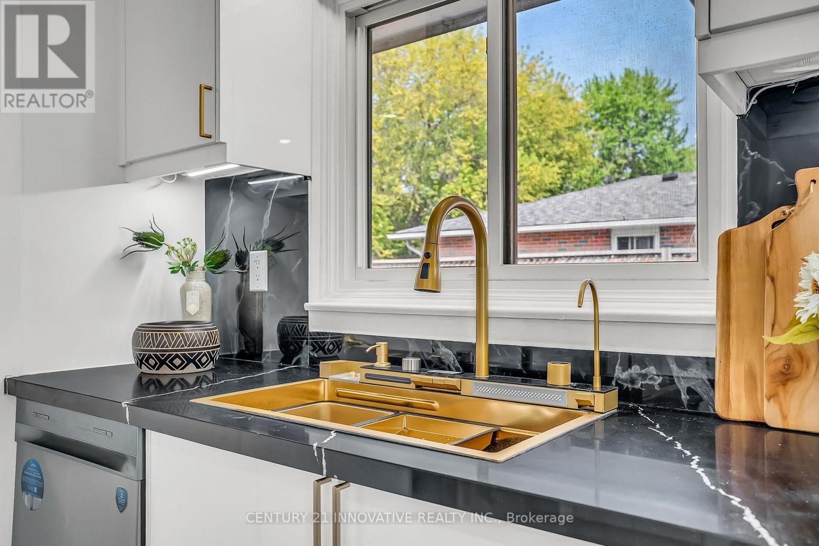 25 Lewin Crescent, Ajax (South East), Ontario  L1S 3A2 - Photo 16 - E12190270