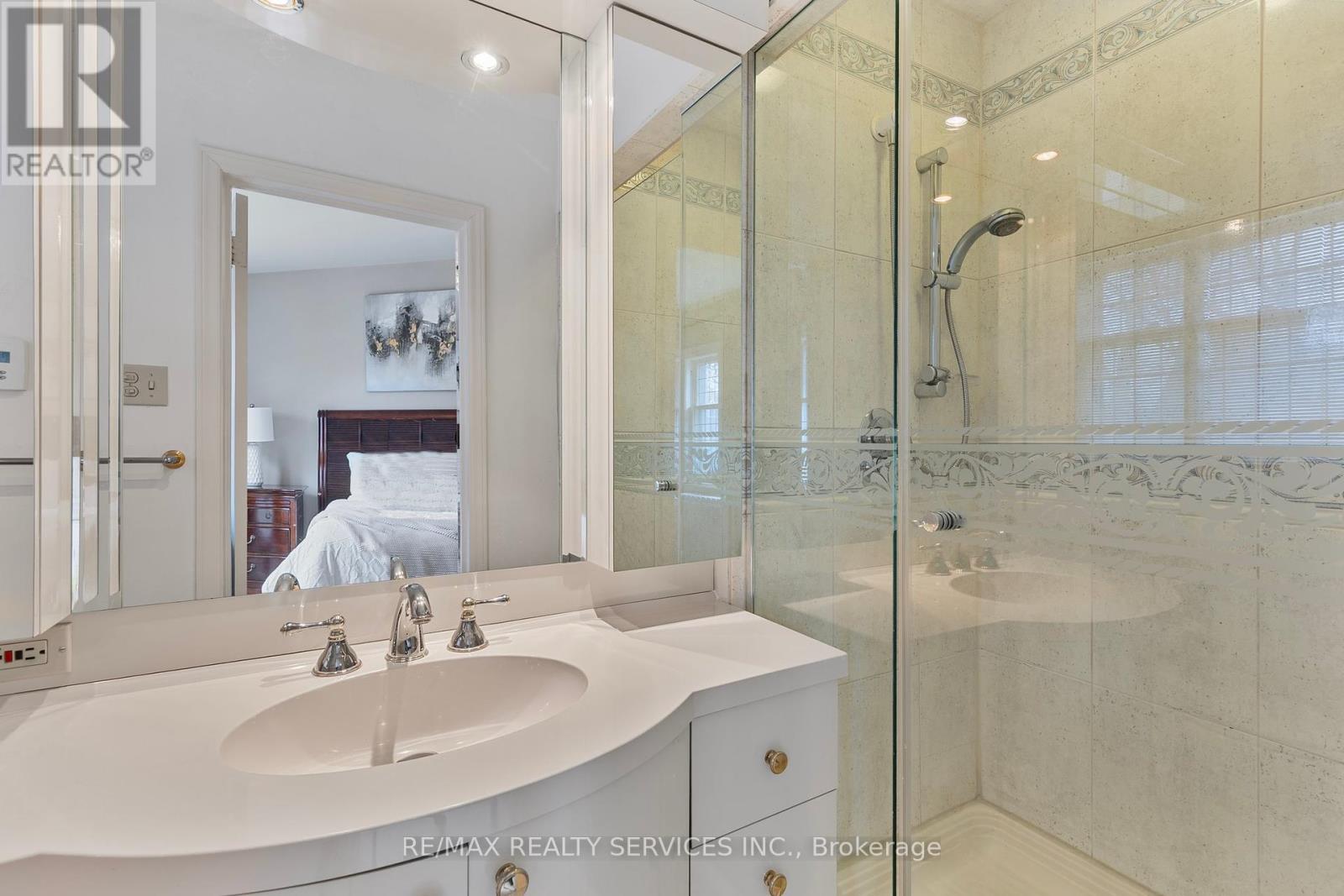 80 Jackson Avenue, Toronto, Ontario  M8X 2J8 - Photo 29 - W12169940