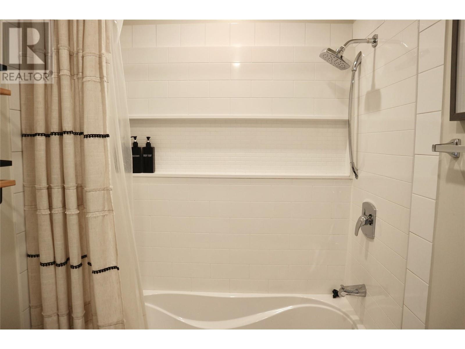 5981 Snow Pines Crescent Unit# 117c, Big White, British Columbia  V1P 1P3 - Photo 23 - 10350300