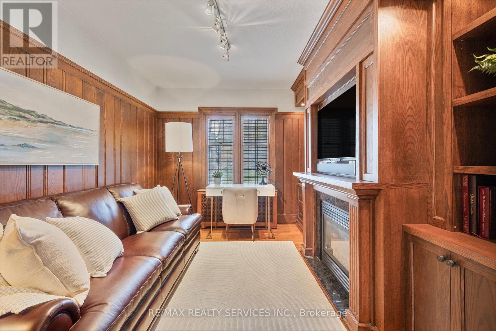 80 Jackson Avenue, Toronto, Ontario  M8X 2J8 - Photo 14 - W12169940