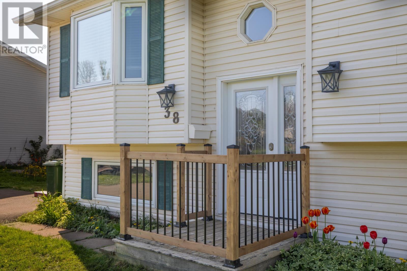 Property at 38 Glenthorn image 2