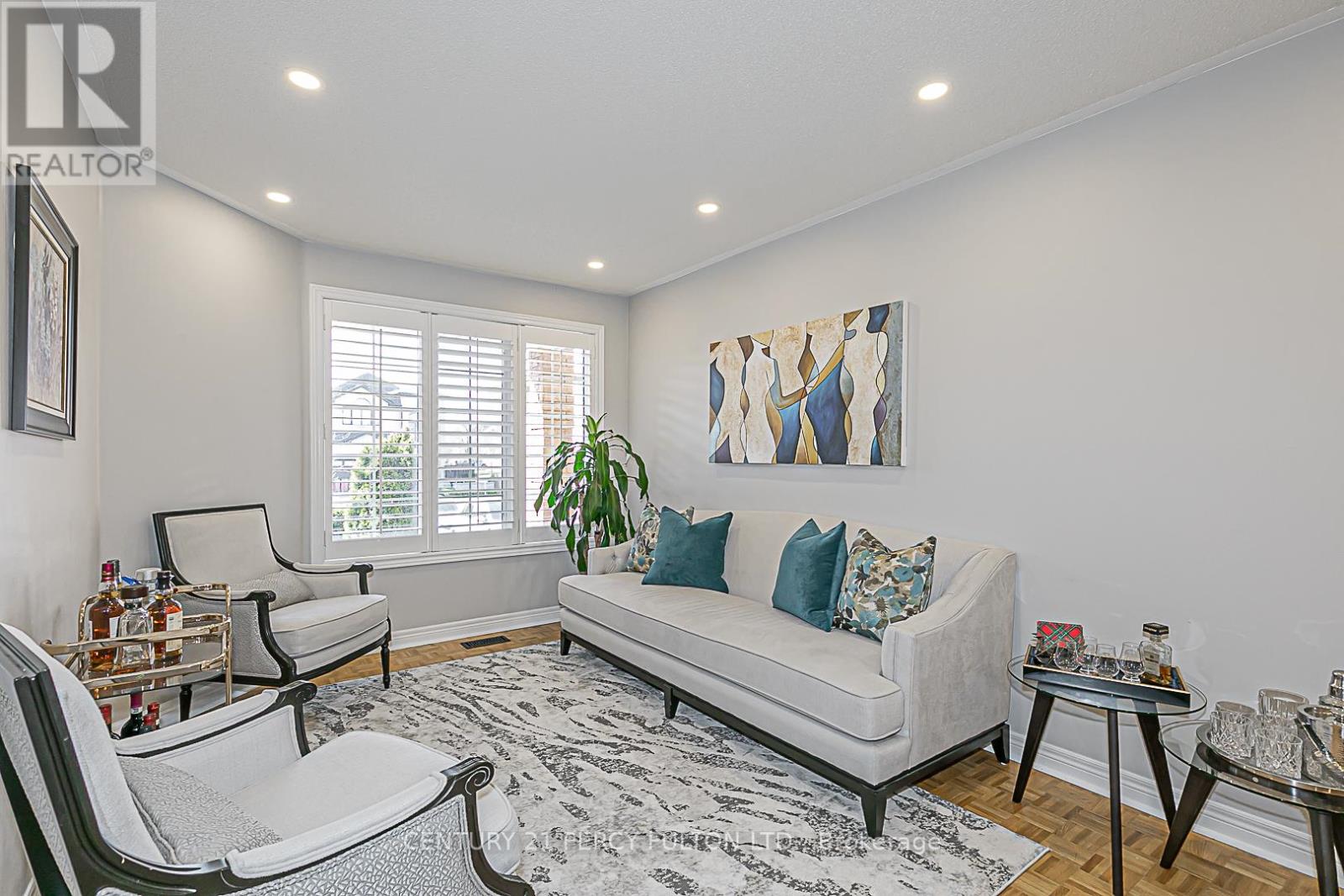 151 Rosanna Crescent, Vaughan, Ontario  L6A 3E4 - Photo 4 - N12190288