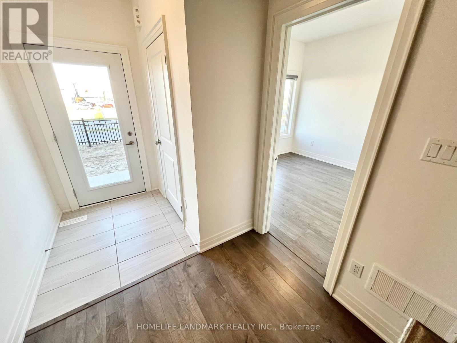 9 Alan Francis Lane, Markham, Ontario  L6C 3B5 - Photo 17 - N12098137