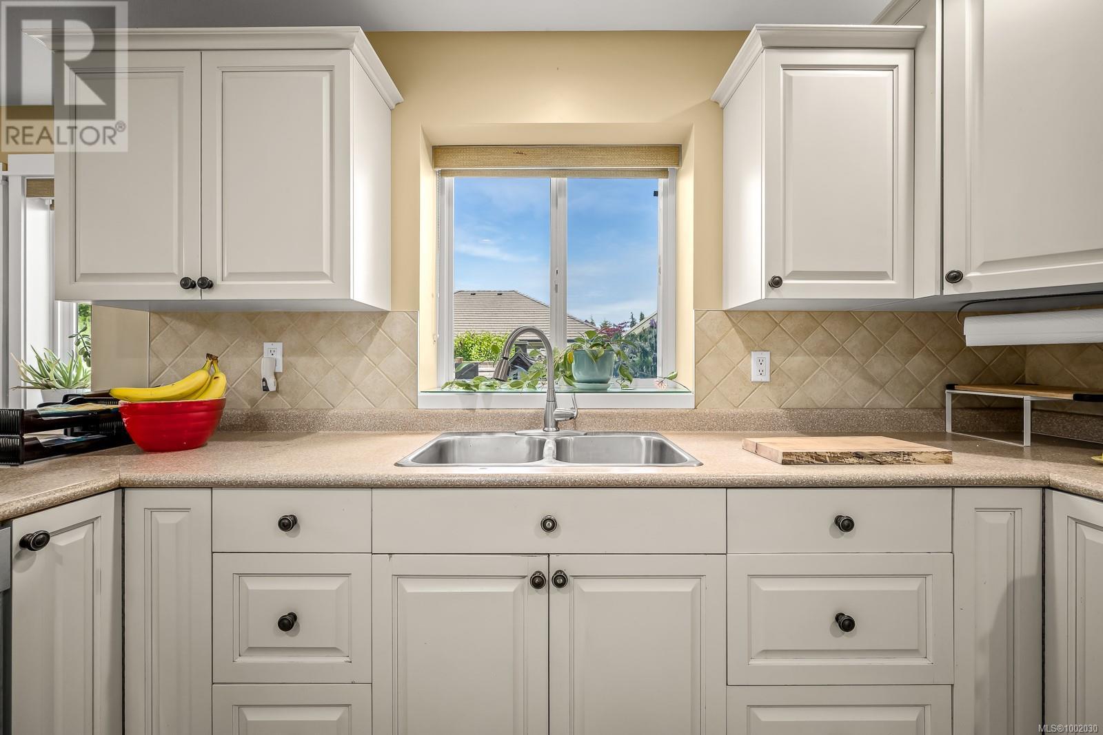 Property at 2364 Idiens Way image 5