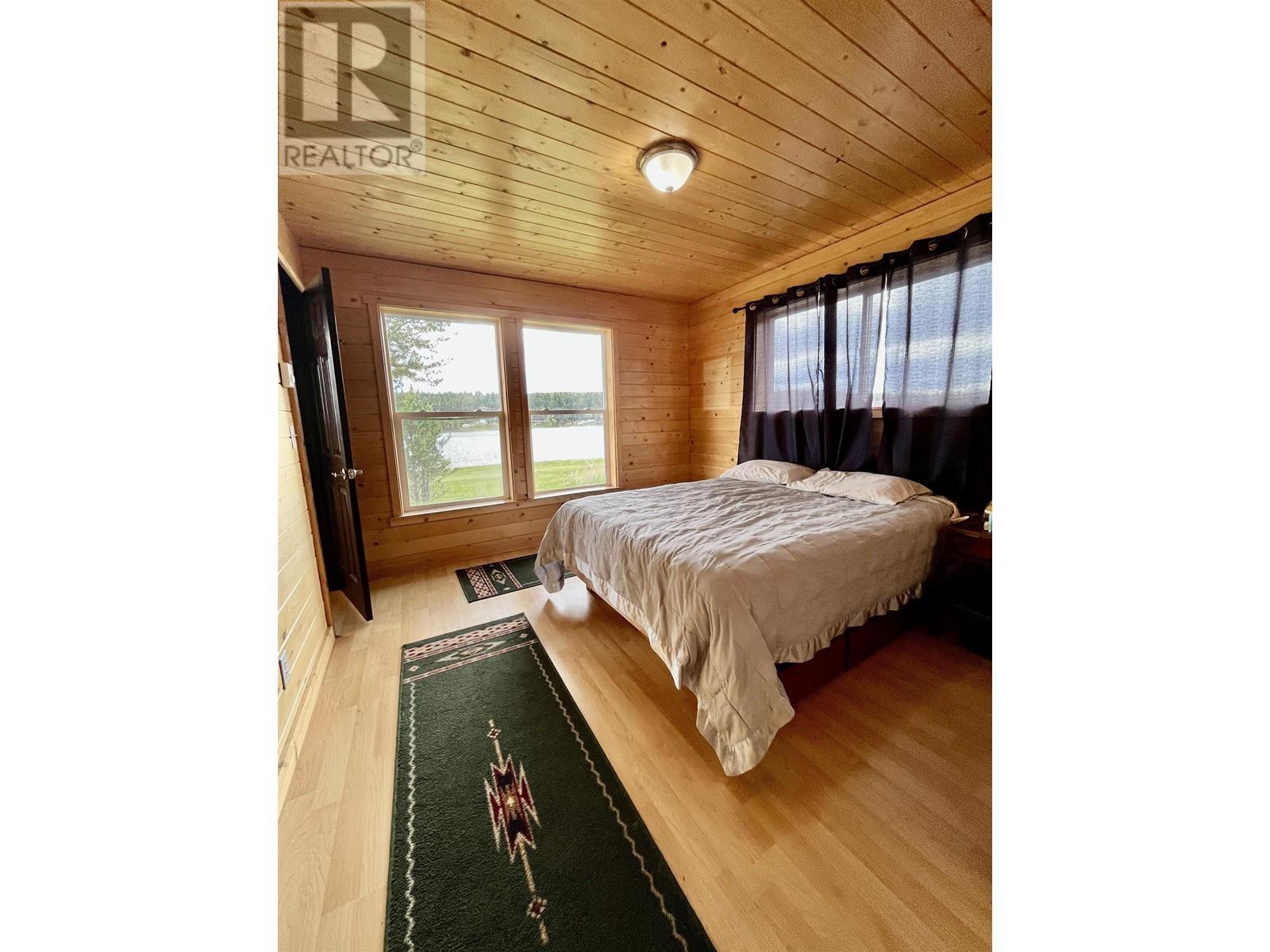 5574 Lakeside Court, 100 Mile House, British Columbia  V0K 2E1 - Photo 16 - R3009910