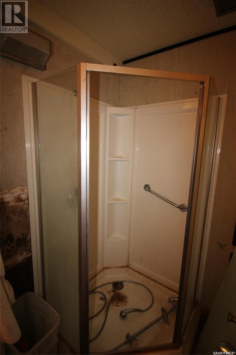 303 1st Avenue W, Climax, Saskatchewan  S0N 0N0 - Photo 13 - SK008011