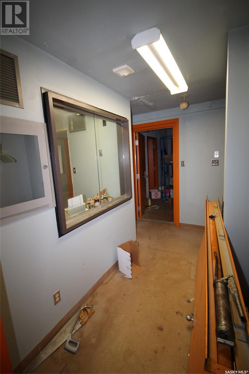 303 1st Avenue W, Climax, Saskatchewan  S0N 0N0 - Photo 17 - SK008011
