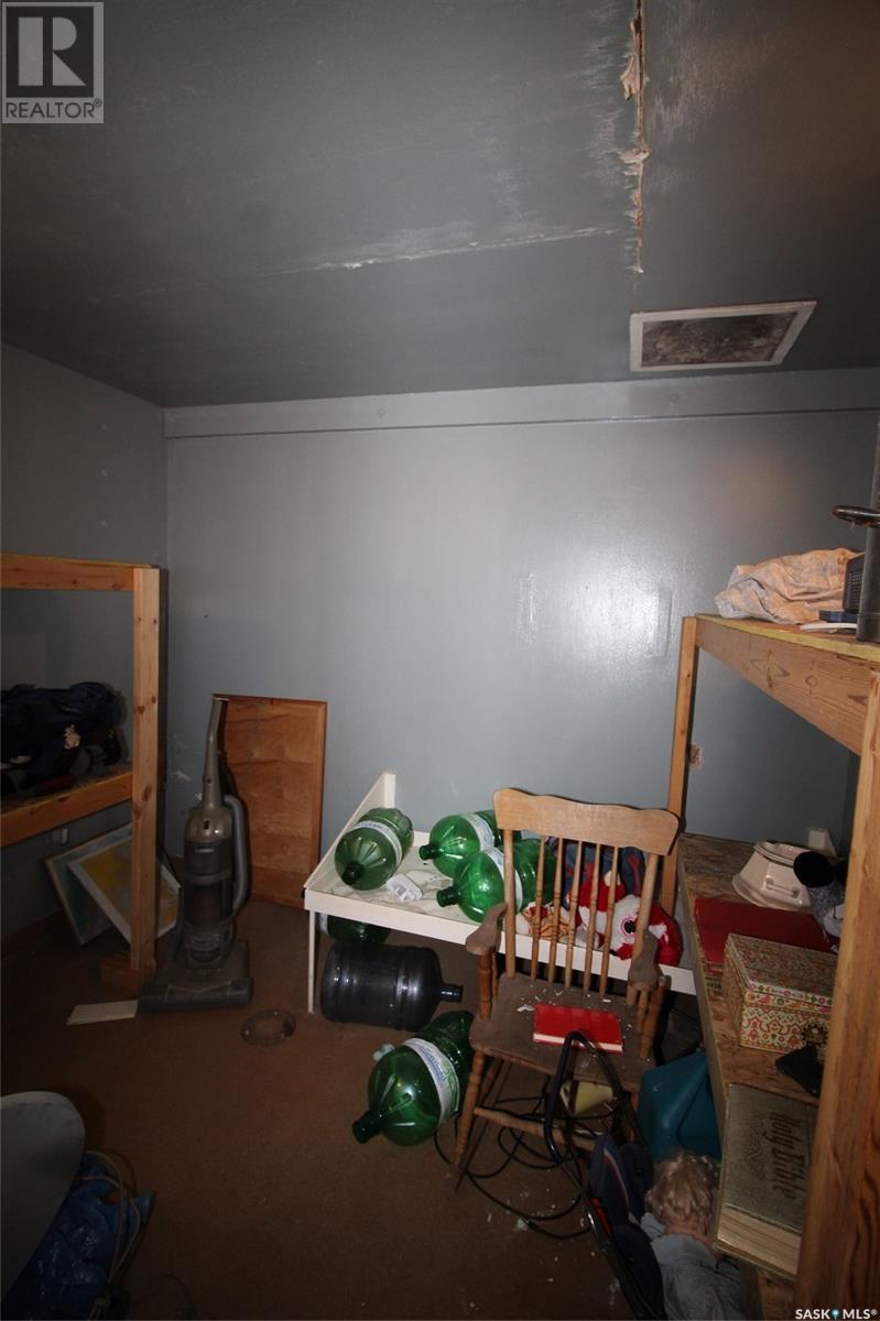 303 1st Avenue W, Climax, Saskatchewan  S0N 0N0 - Photo 22 - SK008011