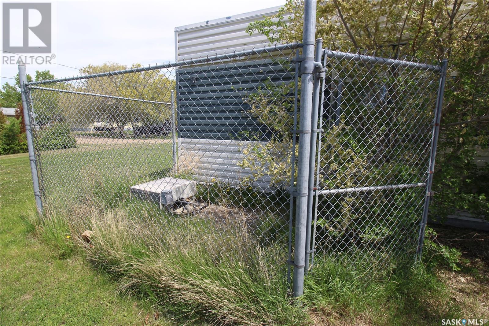 303 1st Avenue W, Climax, Saskatchewan  S0N 0N0 - Photo 30 - SK008011