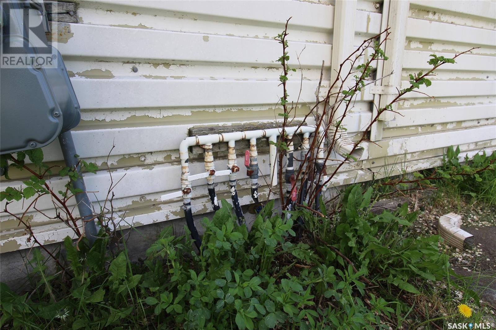 303 1st Avenue W, Climax, Saskatchewan  S0N 0N0 - Photo 33 - SK008011