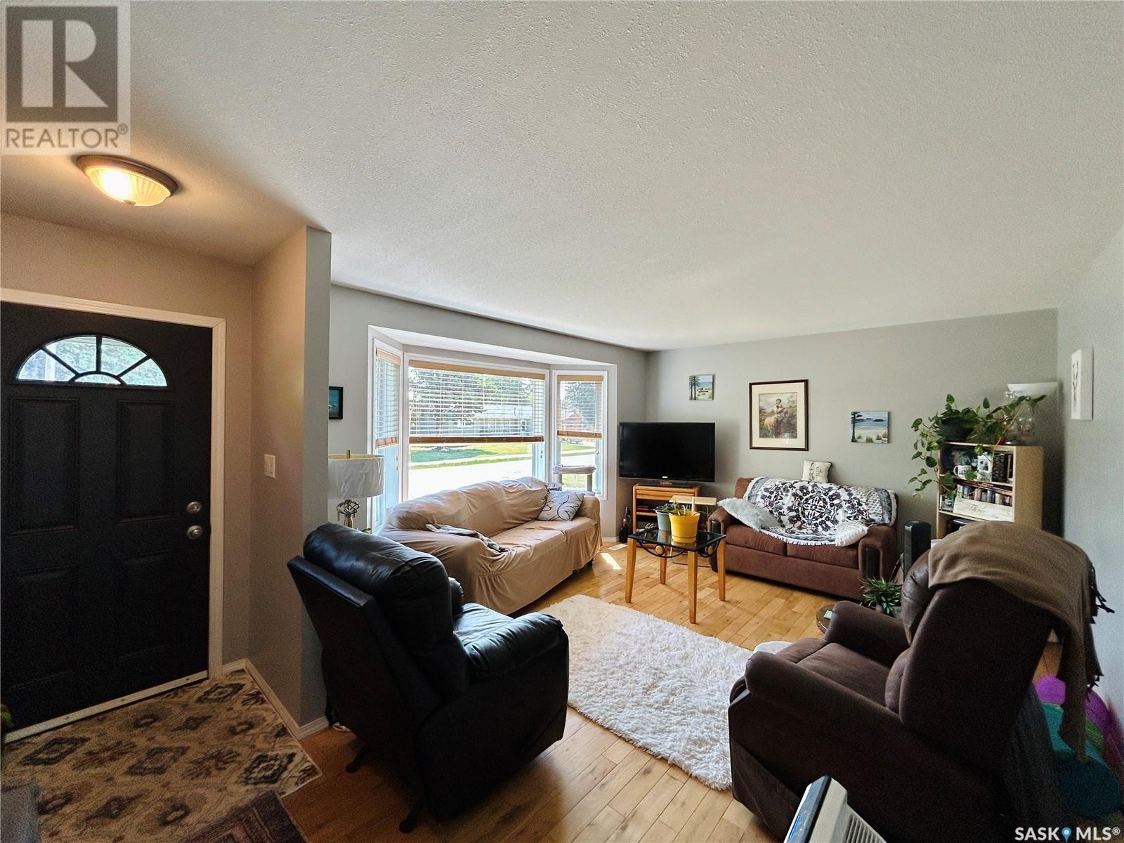 3005 2nd Avenue E, Waldheim, Saskatchewan  S0K 4R0 - Photo 6 - SK008001