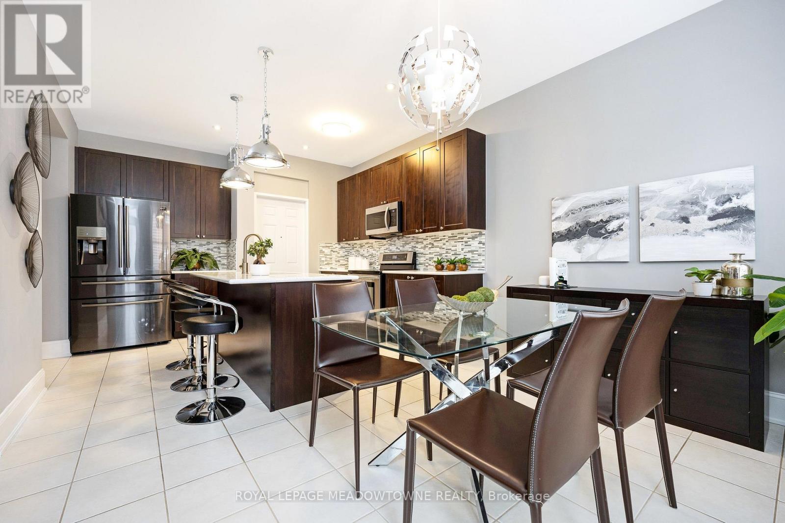 428 Dymott Avenue, Milton (Ha Harrison), Ontario  L9T 7V1 - Photo 14 - W12133683