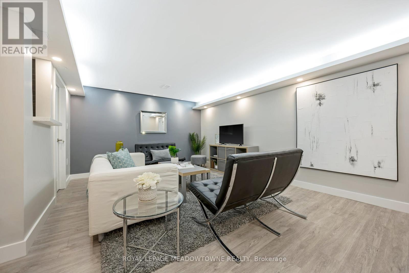 428 Dymott Avenue, Milton (Ha Harrison), Ontario  L9T 7V1 - Photo 34 - W12133683