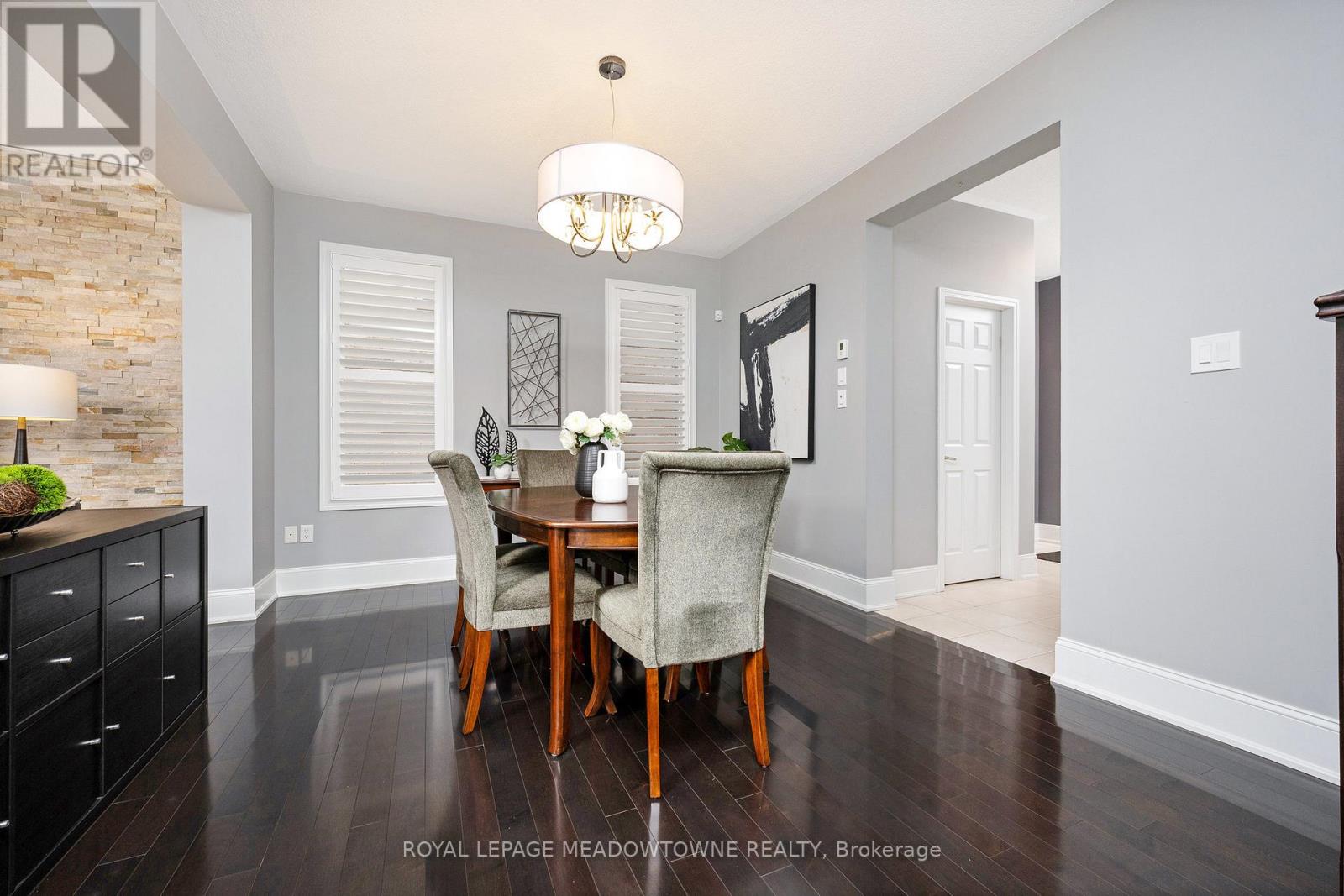 428 Dymott Avenue, Milton (Ha Harrison), Ontario  L9T 7V1 - Photo 8 - W12133683