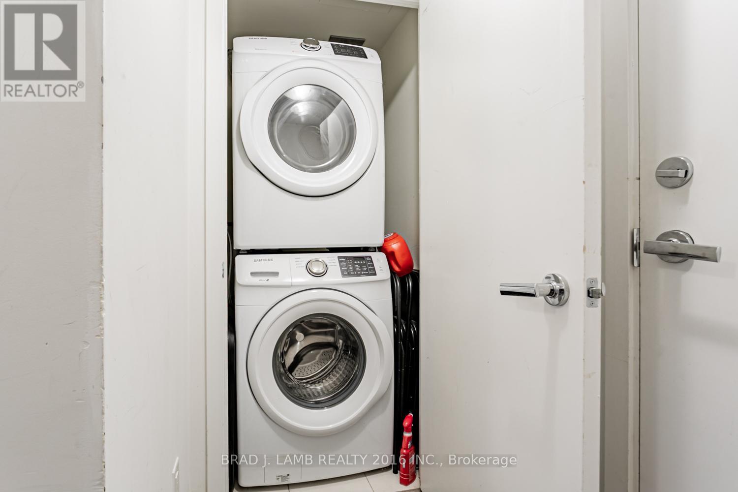440 - 1830 Bloor Street W, Toronto, Ontario  M6P 0A2 - Photo 2 - W12190317